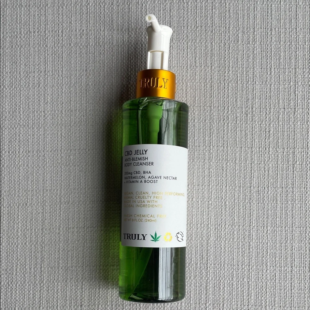 TRULY Anti-Blemish BODY Cleanser full sized